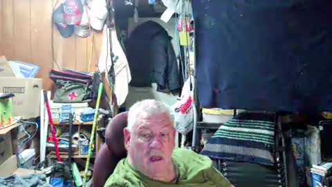 Snapshot of mr_canoe_licker_69 chatting on January 2025 08:35:01 PM mr_canoe_licker_69 online show from January 2025 08:35:01 PM