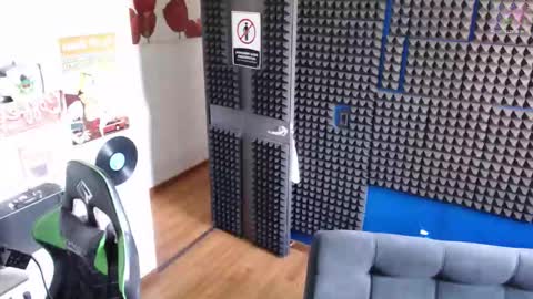 Snapshot of mr_lollipop77 chatting on December 2025 04:44:01 PM Call me Angel please online show from December 2025 04:44:01 PM