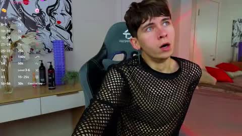 Snapshot of mr_lucky_guy chatting on January 2025 09:16:01 PM Kris online show from January 2025 09:16:01 PM