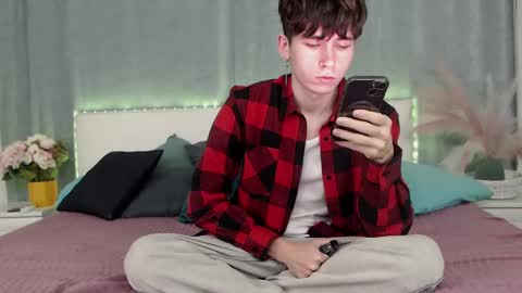 Snapshot of mr_lucky_guy chatting on February 2025 08:26:01 PM Kris online show from February 2025 08:26:01 PM