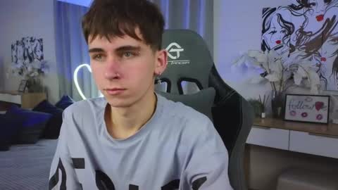 Snapshot of mr_lucky_guy chatting on February 2025 06:59:01 PM Kris online show from February 2025 06:59:01 PM