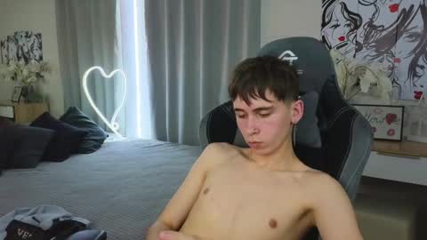 Snapshot of mr_lucky_guy chatting on February 2025 10:04:02 PM Kris online show from February 2025 10:04:02 PM