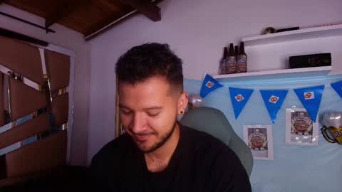 MIKEE online show from October 2025 03:02:02 AM