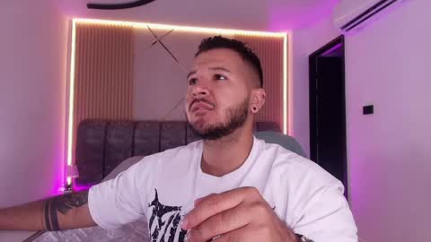 MIKEE online show from April 2026 03:07:02 AM