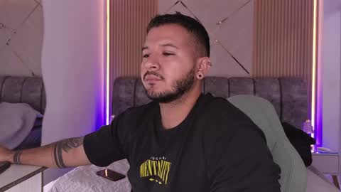 MIKEE online show from June 2026 03:01:01 AM