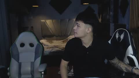 mr_mois online show from June 2026 08:37:02 AM