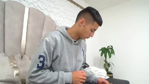 Mr Porn  online show from May 2026 10:41:02 PM