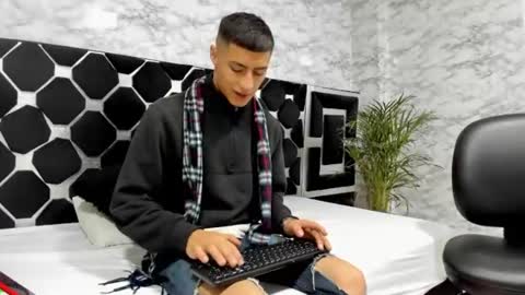 Mr Porn  online show from August 2026 02:41:01 PM
