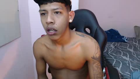 Snapshot of mr_stiven_ chatting on January 2025 05:30:02 AM mr_stiven_ online show from January 2025 05:30:02 AM