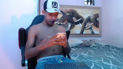 Snapshot of mr_stiven_ chatting on February 2025 02:42:02 AM mr_stiven_ online show from February 2025 02:42:02 AM