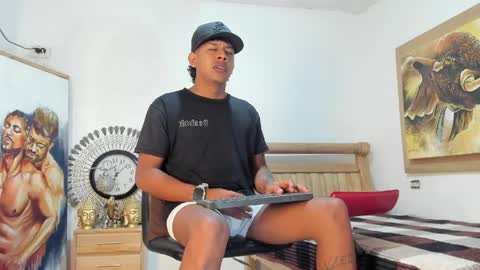 mr_stiven_ online show from April 2026 06:19:01 AM