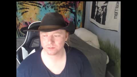 Snapshot of mr_strawberry chatting on October 2025 07:36:02 PM mr_strawberry online show from October 2025 07:36:02 PM