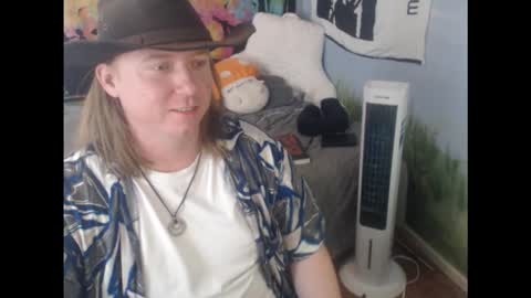 mr_strawberry online show from March 2026 07:02:02 PM