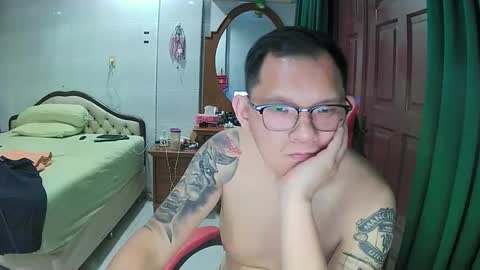 Snapshot of mr_thick89 chatting on November 2025 03:35:01 PM mr_thick89 online show from November 2025 03:35:01 PM