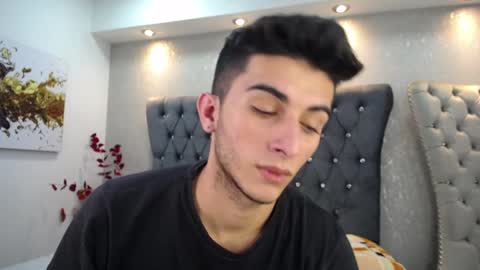 Snapshot of mr_williseo chatting on February 2025 02:07:01 AM williseo online show from February 2025 02:07:01 AM