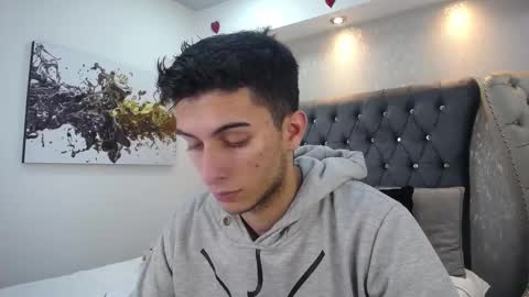 Snapshot of mr_williseo chatting on March 2025 08:00:02 PM williseo online show from March 2025 08:00:02 PM