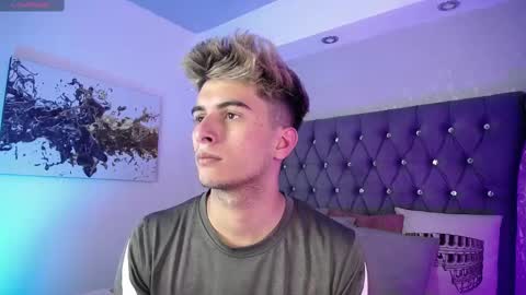 Snapshot of mr_williseo chatting on September 2025 08:31:01 PM williseo online show from September 2025 08:31:01 PM