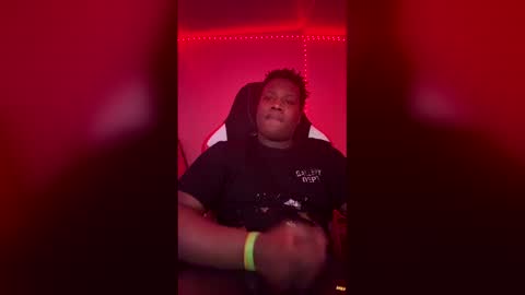 Snapshot of mrbbcant chatting on February 2026 11:32:02 PM mrbbcant online show from February 2026 11:32:02 PM