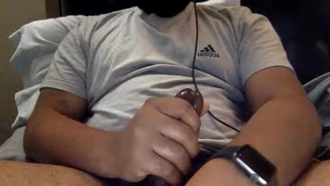 Snapshot of mrbigblk1990 chatting on January 2025 05:18:01 PM mrbigblk1990 online show from January 2025 05:18:01 PM