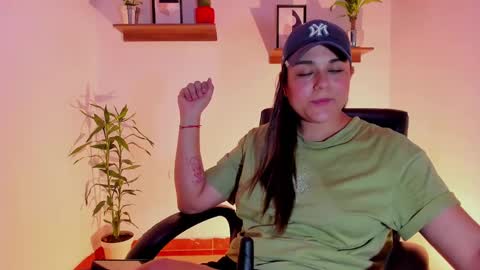 Laura online show from January 2025 04:44:02 AM