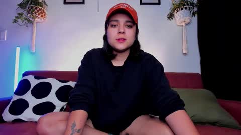 Laura online show from October 2025 06:54:01 AM