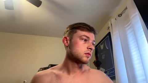 Snapshot of mrcoolguy68 chatting on July 2026 05:04:01 PM mrcoolguy68 online show from July 2026 05:04:01 PM