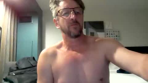 Snapshot of mrcumstain chatting on February 2026 04:10:01 AM mrcumstain online show from February 2026 04:10:01 AM