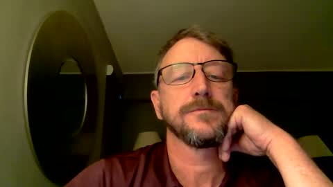 Snapshot of mrcumstain chatting on February 2026 10:40:01 PM mrcumstain online show from February 2026 10:40:01 PM