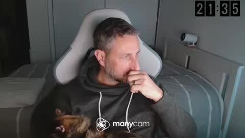 mrdr000 online show from April 2026 07:33:01 PM