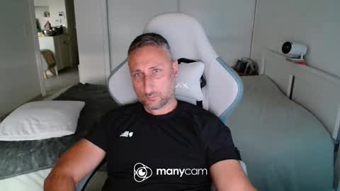 Snapshot of mrdr000 chatting on June 2026 06:19:01 PM mrdr000 online show from June 2026 06:19:01 PM