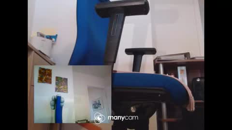 Snapshot of mrduplo1975 chatting on April 2026 05:12:02 PM MrJohnsen1975 online show from April 2026 05:12:02 PM