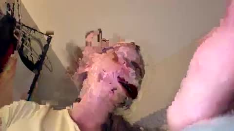 Snapshot of mreeves67 chatting on May 2026 05:36:02 AM mreeves67 online show from May 2026 05:36:02 AM
