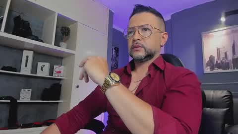 Snapshot of mrfrank_tattoo chatting on October 2025 12:50:01 PM MrFrank. online show from October 2025 12:50:01 PM