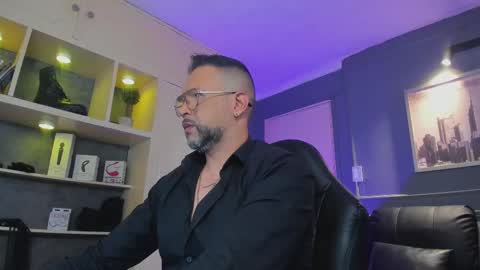 Snapshot of mrfrank_tattoo chatting on November 2025 11:47:01 AM MrFrank. online show from November 2025 11:47:01 AM