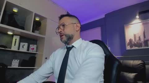 Snapshot of mrfrank_tattoo chatting on November 2025 12:15:02 PM MrFrank. online show from November 2025 12:15:02 PM