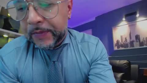 Snapshot of mrfrank_tattoo chatting on November 2025 01:44:02 PM MrFrank. online show from November 2025 01:44:02 PM