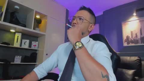 Snapshot of mrfrank_tattoo chatting on November 2025 11:54:02 AM MrFrank. online show from November 2025 11:54:02 AM