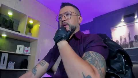 MrFrank. online show from February 2026 10:36:02 AM