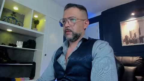 MrFrank. online show from July 2026 06:02:02 PM
