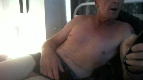 mrgray11xxx aussie online show from September 2025 08:03:01 PM