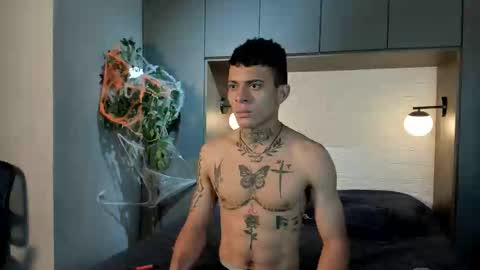 mrjustin_ online show from October 2025 09:31:01 PM