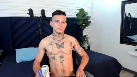 mrjustin_ online show from November 2025 08:41:02 PM