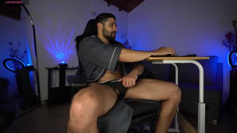 Luis    Instagram   online show from January 2025 11:24:02 PM