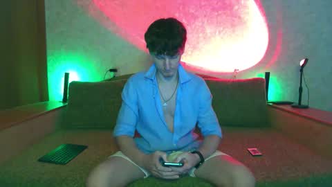 mrlovevanders online show from December 2025 11:28:02 AM