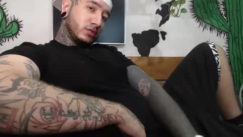 Snapshot of mrmanny__ chatting on January 2025 11:33:01 PM mrmanny__ online show from January 2025 11:33:01 PM