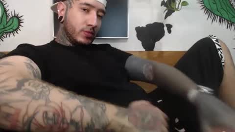 Snapshot of mrmanny__ chatting on January 2025 02:53:02 AM mrmanny__ online show from January 2025 02:53:02 AM