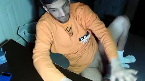 Snapshot of mrmarcxxcam chatting on February 2025 04:18:02 AM MrMarc online show from February 2025 04:18:02 AM