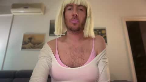 TaleOfLaura online show from February 2026 10:26:01 PM