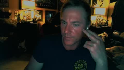 Snapshot of mrmurdoch chatting on October 2025 07:42:01 AM Mr. Murdoch online show from October 2025 07:42:01 AM