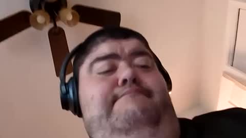 mrorange50187 online show from October 2025 01:32:01 PM